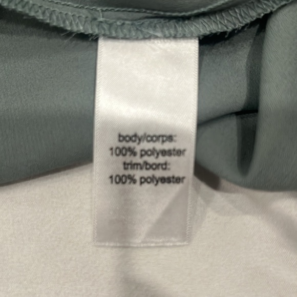 2 Maurice’s XL Tanks - Picture 9 of 9